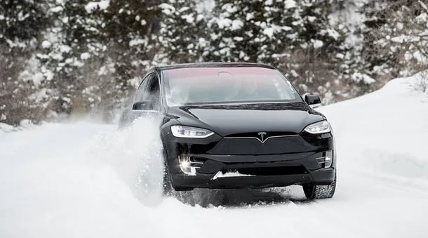 Tesla-in-the-snow