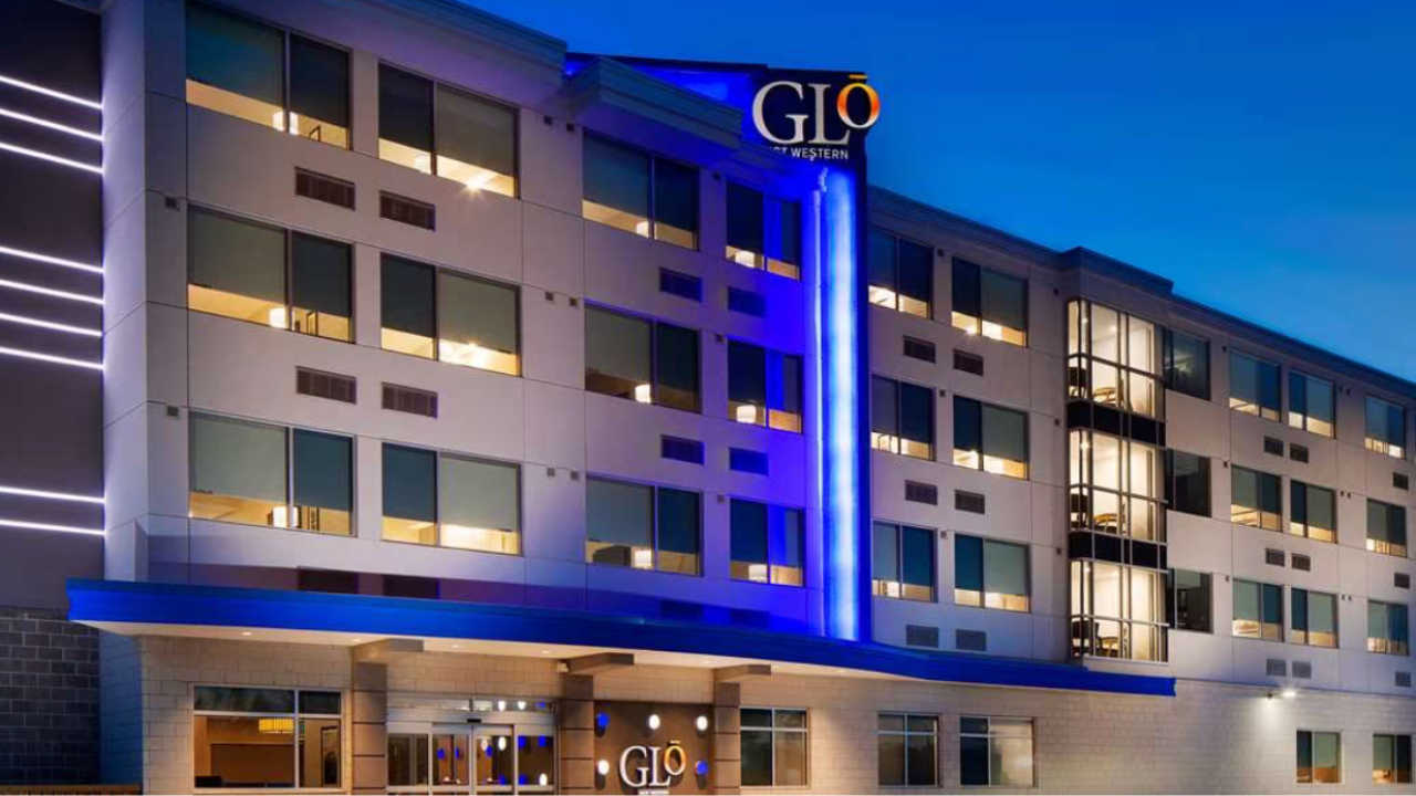 GLō Best Western Hotel (Kanata Ottawa West)